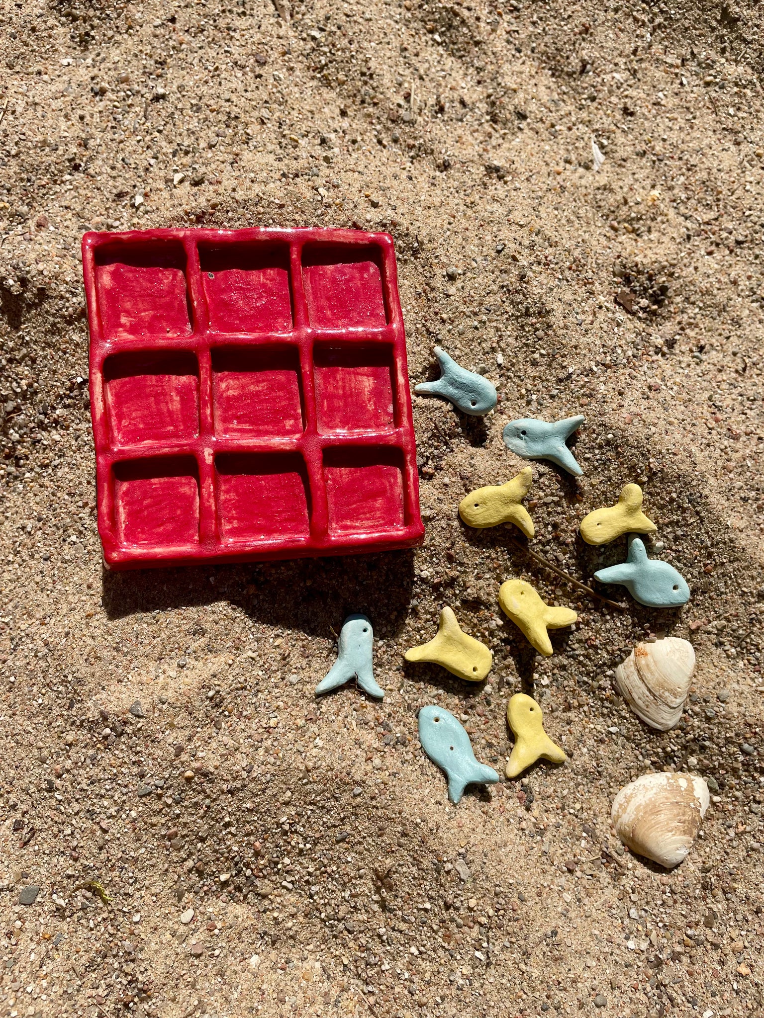 Tic Tac To(e)n – Handgemachtes Keramikspiel mit Stoff-Säckchen