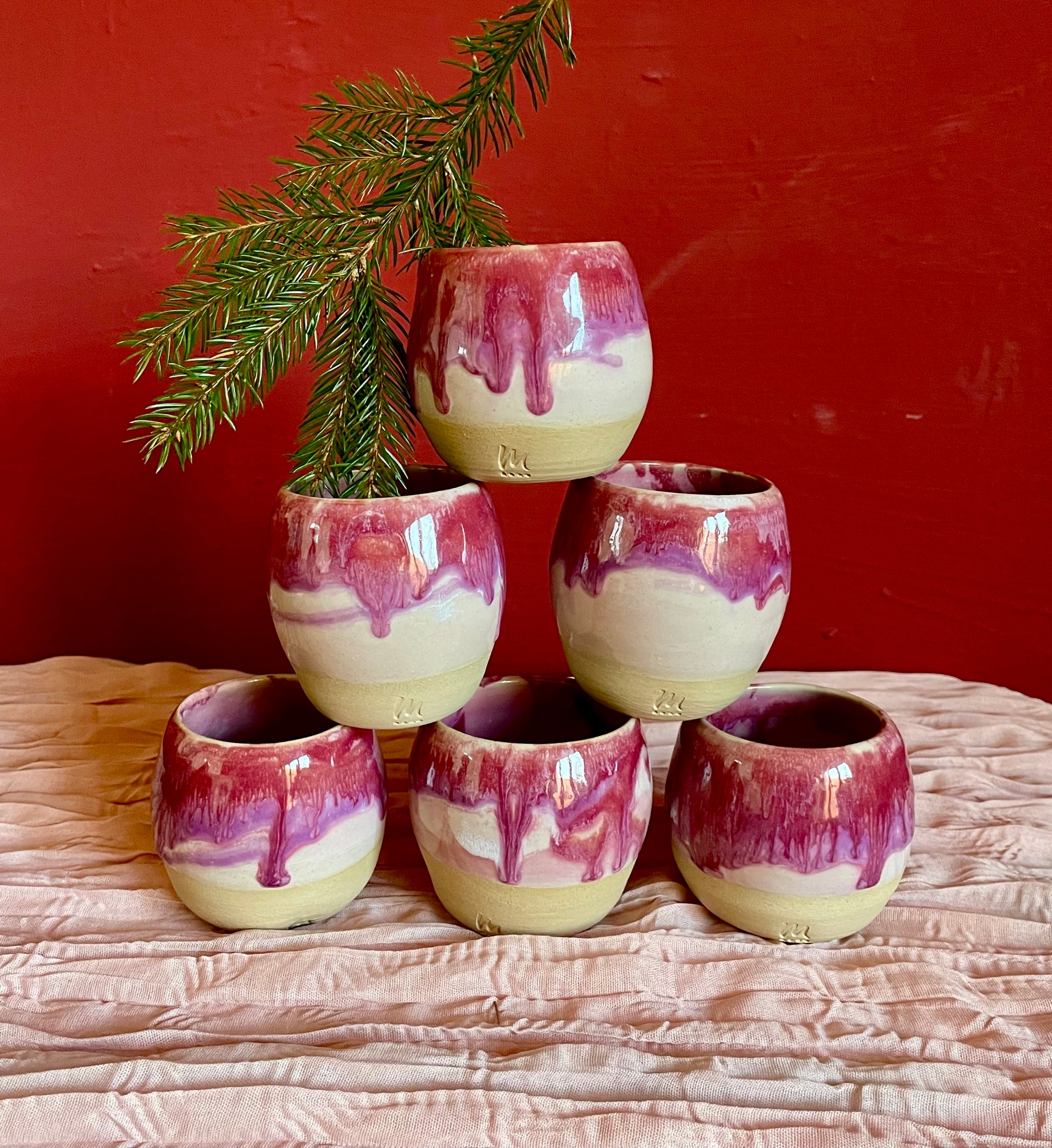 Küstenbecher - „Happy Day“ – Handgedreht & liebevoll glasiert