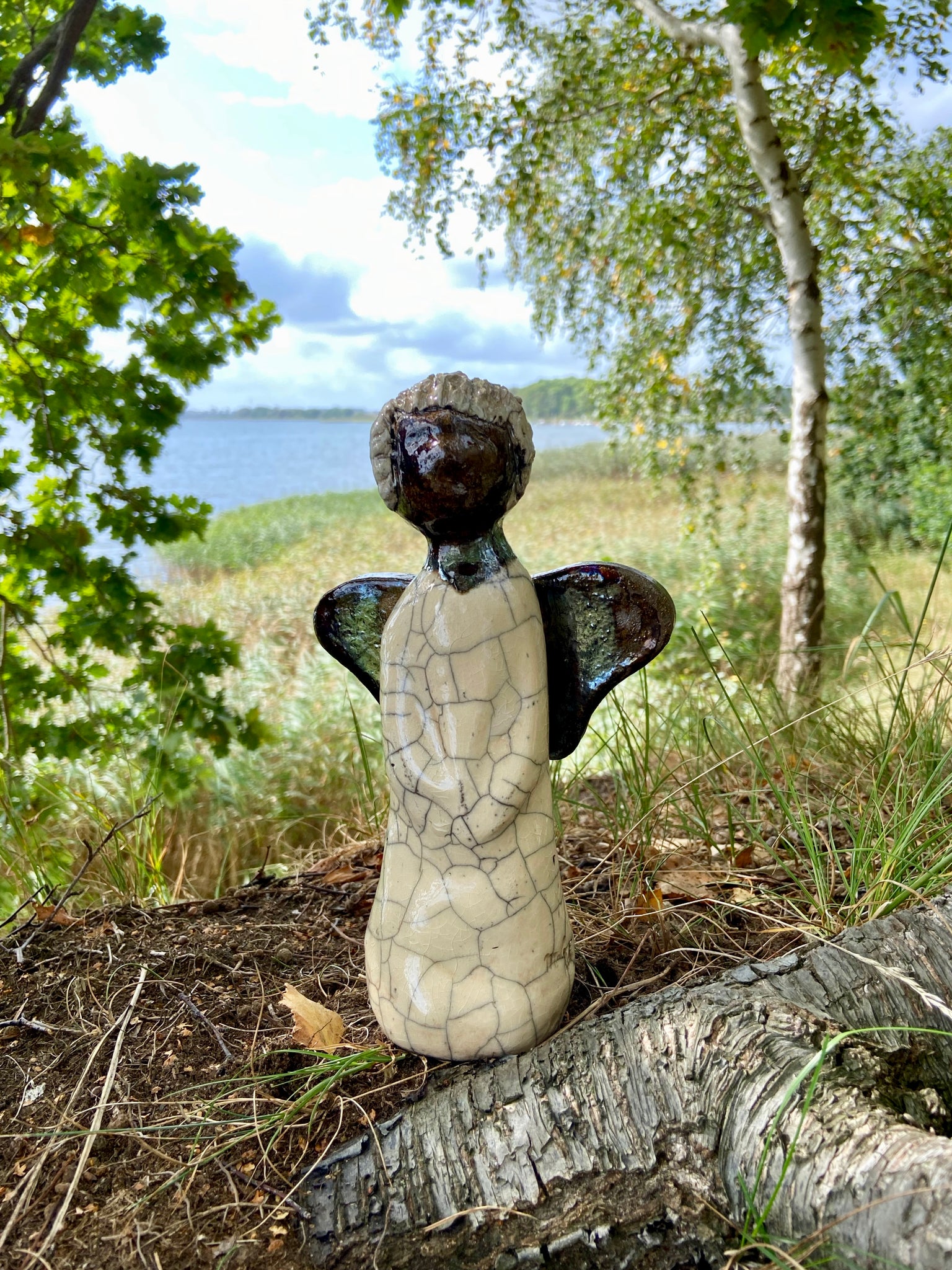 Träumende Raku-Keramik-Engel, freie Handarbeit, Holzbrand, signiert